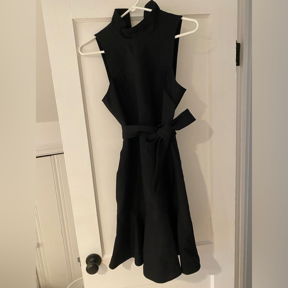 Chic Black cinq a sept Dress with Tie Belt, Size 4 NWT